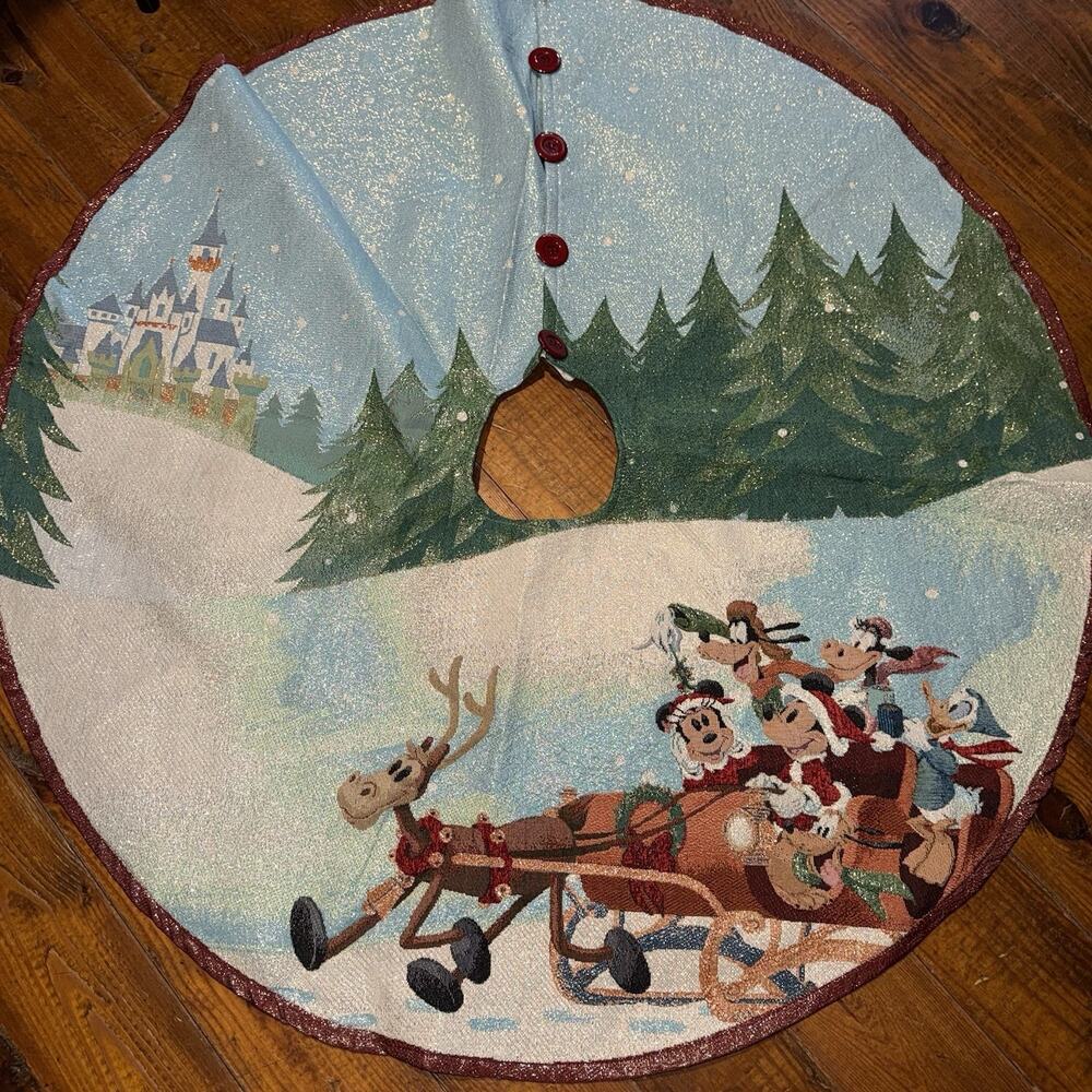 Disney Parks Mickey & Friends Reindeer Sleigh Tapestry Tree Skirt 48” Diameter